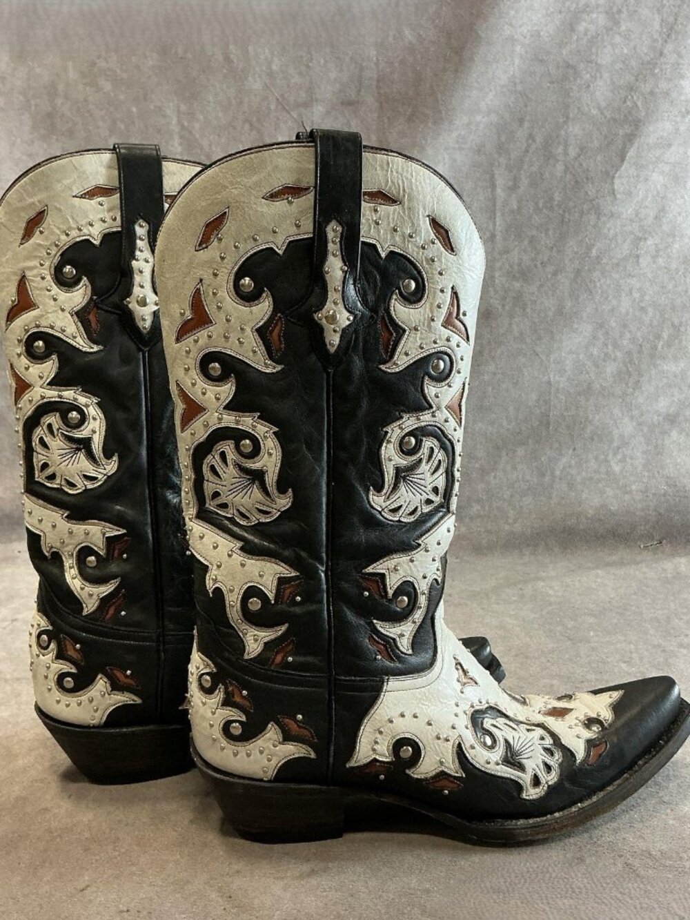 LUCCHESE size 10b Studded Scarlet Black & Natural Inlay - Picture 3 of 7